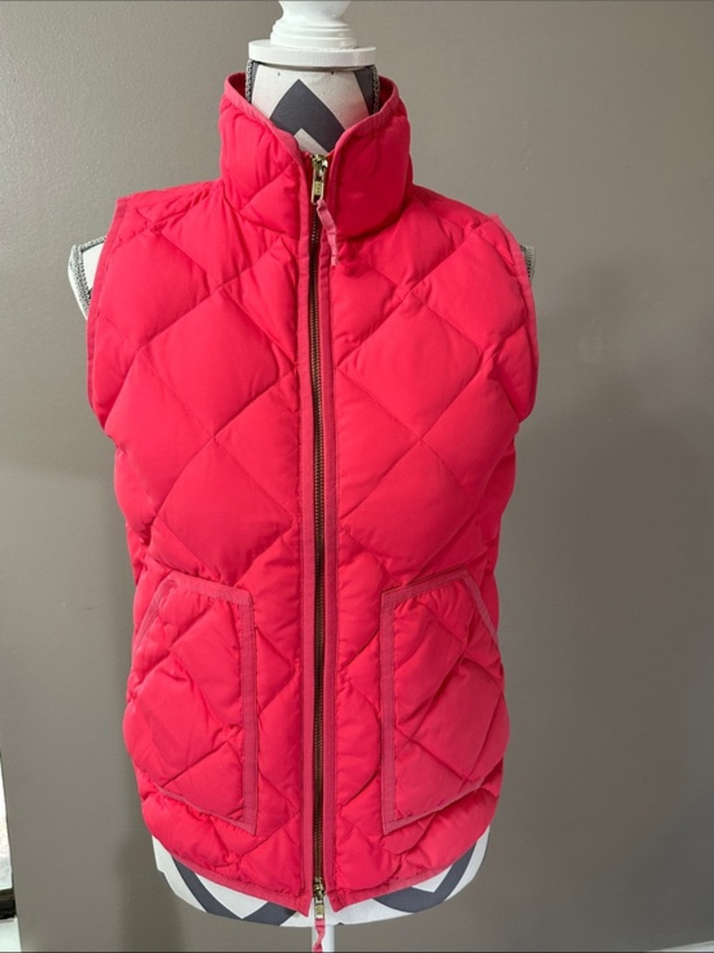 J.Crew XS Quilted Down Vest Pink Puffer Quilted Down Filled Zip Lightweight